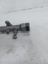 Load image into Gallery viewer, Audi A6 C6 TDi SE Auto Avant Drivers Right Side Fuel Rail
