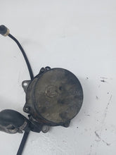 Load image into Gallery viewer, Audi A4 2.5 V6 TDi B6 Cabriolet Vacuum Pump