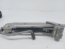 Load image into Gallery viewer, Audi A4 B7 SE 2.0 TDI Emergency Jack Kit