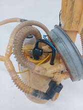 Load image into Gallery viewer, Audi A4 2.5 V6 TDi B6 Cabriolet Fuel Sender Unit