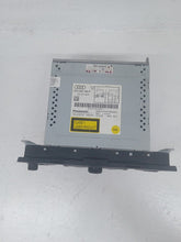 Load image into Gallery viewer, Audi A4 B8 SE 2.0 TDI Radio With CD Player