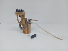 Load image into Gallery viewer, Audi A4 2.5 V6 TDi B6 Cabriolet Fuel Sender Unit