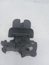 Load image into Gallery viewer, Audi A4 B7 SE 2.0 TDI Tailgate Lock