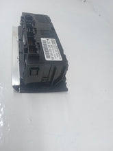 Load image into Gallery viewer, Audi A4 2.4 V6 Sport B6 Cabriolet HVAC Control Unit