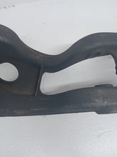 Load image into Gallery viewer, Audi A4 2.5 V6 TDi B6 Cabriolet Gearbox Holder