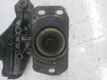 Load image into Gallery viewer, Vauxhall Vivaro Renualt Trafic 1.9 CDTi F9Q Engine Mount