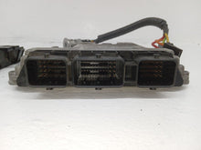 Load image into Gallery viewer, Vauxhall Vivaro Renualt Trafic Primastar 1.9 D F9Q ECU Kit Plug And Play