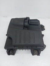 Load image into Gallery viewer, Nissan Primastar Vauxhall Vivaro Trafic 2.0 M9R Air Filter Box