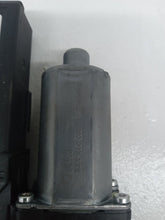 Load image into Gallery viewer, Audi A4 B7 SE 2.0 TDI Passenger Left Side Front Window Motor