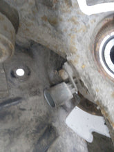 Load image into Gallery viewer, Audi Q7 4L 3.0 TDi Quattro Drivers Right Side Front Knuckle And Bearing