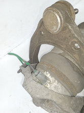 Load image into Gallery viewer, Audi Q7 4L 3.0 TDi Quattro S line Drivers Right Side Front Air Shock Absorber