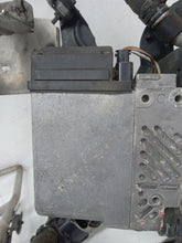 Load image into Gallery viewer, Audi Q7 4L 3.0 TDi Quattro S line Webasto Pre Heater Unit And Attachments