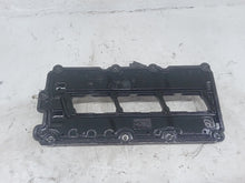 Load image into Gallery viewer, Audi A6 C6 TDi SE Auto Avant Drivers Right Side Rocker Cover