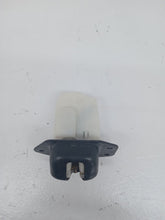 Load image into Gallery viewer, Nissan Juke 1.6 Petrol Dig-t MK1 2010-2014 Boot Lock