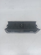 Load image into Gallery viewer, Audi A4 B8 SE 2.0 TDI Centre Air Vents