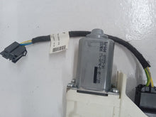 Load image into Gallery viewer, Audi A6 C6 TDi SE Auto Avant Passengers Left Front Side Window Motor