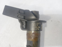 Load image into Gallery viewer, Audi A4 B8 SE 2.0 TDI Fuel Injector 03L 130 277