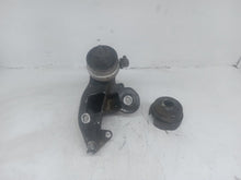 Load image into Gallery viewer, Audi A6 C6 TDi SE Auto Passengers Left Side Engine Mount