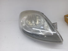 Load image into Gallery viewer, Vauxhall Vivaro Renualt Trafic 1.9 DCi F9Q Drivers Side Headlight