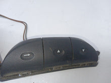 Load image into Gallery viewer, Vauxhall Vivaro Renualt Trafic Primastar 1.9 D F9Q Steering Wheel Radio Controls