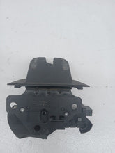 Load image into Gallery viewer, Audi A4 B7 SE 2.0 TDI Tailgate Lock