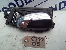 Load image into Gallery viewer, PEUGEOT 307 CC DOOR HANDLE RIGHT SIDE INTERIOR 2004 1997cc