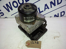 Load image into Gallery viewer, VOLKSWAGEN GOLF ABS PUMP / MODULATOR, 98 - 04 MK 4, 1.4cc, 16 VALVE