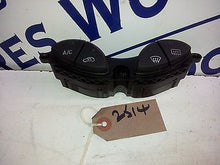 Load image into Gallery viewer, FORD FOCUS AIR CON - SCREEN SWITCHES 1.8 TDCI 2004