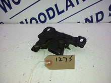 Load image into Gallery viewer, AUDI A3 BONNET CATCH 1.6 PETROL 98 - 03