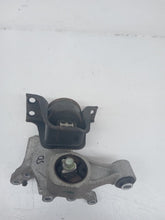 Load image into Gallery viewer, Nissan Juke 1.6 Petrol Dig-t MK1 2010-2014 Drivers Right Side Engine Mount