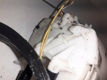 Load image into Gallery viewer, Ford Transit Connect 1.8 TDCi 2004 Fuel Sender Unit Twist In Style