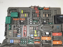 Load image into Gallery viewer, BMW 120D M Sport E87 Front Fuse Box