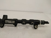 Load image into Gallery viewer, FORD MONDEO 2.0 TDCI 03 PLATE Fuel Rail And Sensor