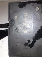 Load image into Gallery viewer, Ford Transit Connect 1.8 TDCi 2004 ABS Modulator