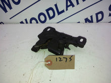 Load image into Gallery viewer, AUDI A3 BONNET CATCH 1.6 PETROL 98 - 03