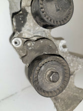 Load image into Gallery viewer, Vauxhall Vivaro Renualt Trafic 2.0 M9R Alternator Bracket