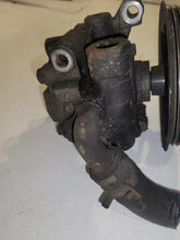 Load image into Gallery viewer, Ford Transit Connect 1.8 TDDi 2002 - 2008 Power Steering Pump