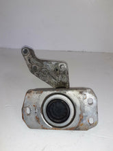 Load image into Gallery viewer, Vauxhall Vivaro Renualt Trafic 2.0 DCi 115 Engine Mount