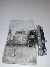 Load image into Gallery viewer, Vauxhall Vivaro Renualt Trafic 2.0 DCi 115 Fuel Flap