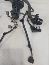 Load image into Gallery viewer, Nissan Juke 1.6 Petrol Dig-t MK1 2010-2014 Engine Wiring Loom