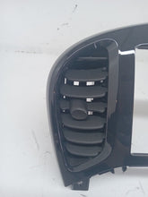 Load image into Gallery viewer, Nissan Juke 1.6 Petrol Dig-t MK1 2010-2014 Heater Vents