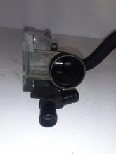 Load image into Gallery viewer, Vauxhall Vivaro Renualt Trafic 2.0 M9R Thermostat Housing