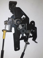 Load image into Gallery viewer, Vauxhall Vivaro Renualt Trafic 1.9 Di Side Loading Door Inner Handle Mechanism