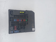 Load image into Gallery viewer, Nissan Juke 1.6 Petrol Dig-t MK1 2010-2014 Fuse Box