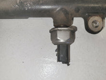 Load image into Gallery viewer, Volvo V50 S D 2.0 (E4) 2004 - 2010 Fuel Rail And Pipes