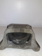 Load image into Gallery viewer, Ford Transit Connect 1.8 TDDi 2002 - 2008 Engine Mount