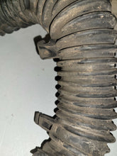 Load image into Gallery viewer, Vauxhall Vivaro Renualt Trafic 2.0 M9R Intercooler Air Pipe