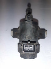Load image into Gallery viewer, Vauxhall Vivaro Renualt Trafic 2.0 M9R Boost Solenoid