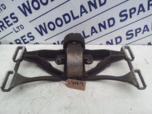 Load image into Gallery viewer, JAGUAR XJ6 X350 AUTOMATIC GEARBOX MOUNTING BRACKET