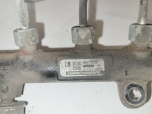 Load image into Gallery viewer, Volvo V50 S D 2.0 (E4) 2004 - 2010 Fuel Rail And Pipes